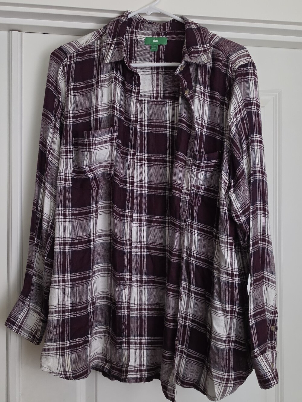 Women's Plaid Button-Up Shirt - Burgundy White